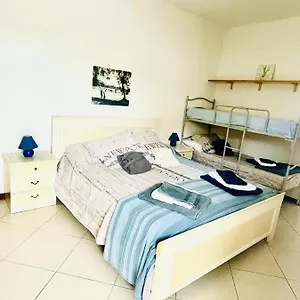 https://brezza-santo-stefano-al-mare.hotelitalianriviera.com
